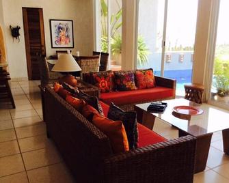 Penthouse Apartment con vista al mar y a las montañas en casa elegante - La Manzanilla - Wohnzimmer