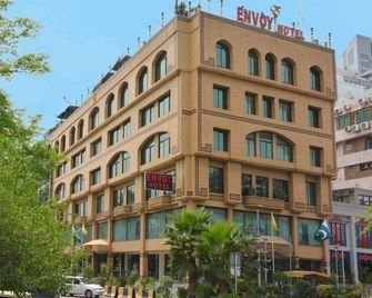 Envoy Continental Hotel, Blue Area, Islamabad - Islamabad - Edificio