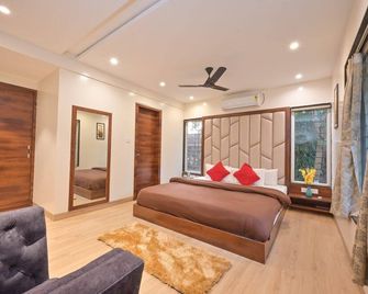 Royal River Farm - Karjat - Habitación