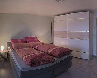 Spacious vacation apartment at the gateway to Franconian Switzerland - Auerbach in der Oberpfalz - Habitación