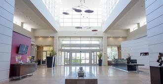 Embassy Suites Ontario - Airport - Ontario - Lobby