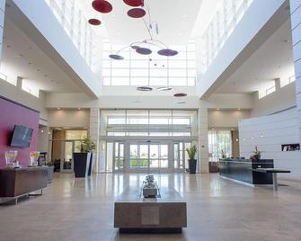 Embassy Suites Ontario - Airport - Ontario - Lobby