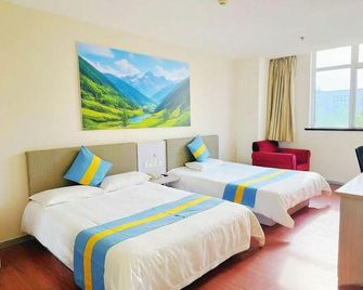 Hanting Express Qingdao Development Zone Taihangshan Road Branch - Qingdao - Bedroom