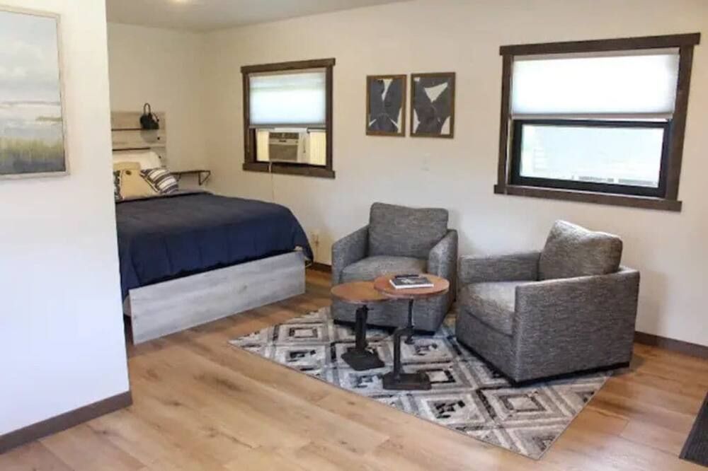 Cabin 3 at Horse Creek Resort - Rapid City - Bedroom