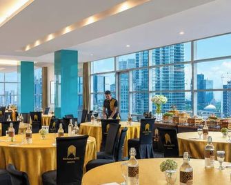 Manhattan Hotel Jakarta - Yakarta - Restaurante