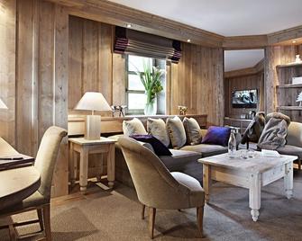 Hôtel Les Barmes De l'Ours - Val-d'Isere - Sala de estar
