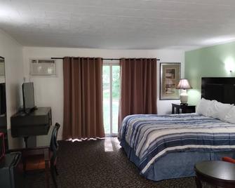 Tri terrace Motel - West Branch - Bedroom