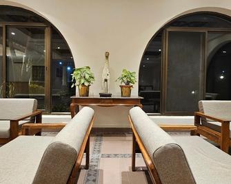 Hotel Lumbini Garden New Crystal - Lumbini Sanskritik - Lobby