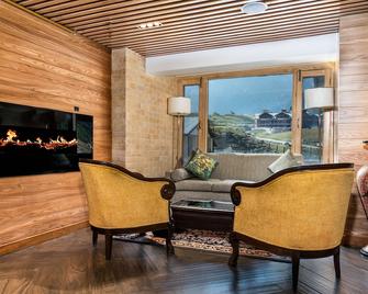 Country Inn & Suites Sonamarg - Sonāmarg - Sala de estar