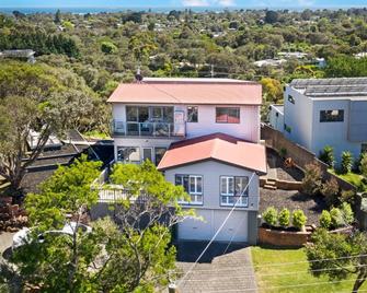 Beachside House - Rye - Budova