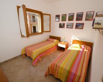 Appartamenti Isola Rossa Borgo Di Mare - Isola Rossa - Bedroom