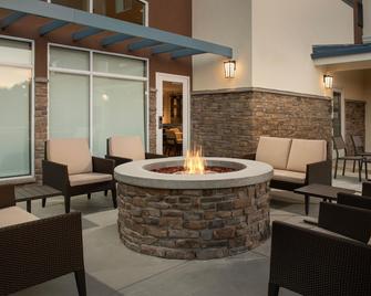 Residence Inn by Marriott Fresno Clovis - Clovis - Binnenhof