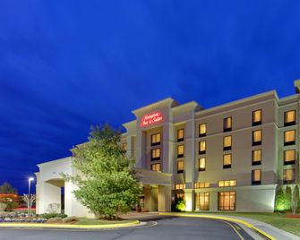 Hampton Inn & Suites Fredericksburg South - Fredericksburg - Building