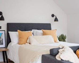 Stylish studio apartment in Frome 12’ Longleat - Frome - Bedroom