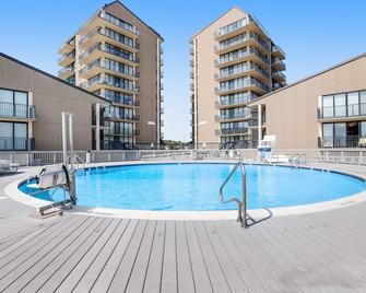 Sea Colony Tennis 1st floor condo w/ pool, basketball court, and shared sauna - Bethany Beach - Pool