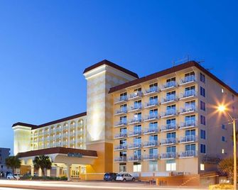 Oceanfront -2 Bdrm W/Balconies, Casa Del Mar, Ormond Beach, 10miles Fr Daytona - Ormond Beach - Bygning