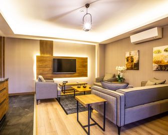 Nehir Otel - Pelitli - Living room