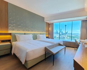 Yoho Treasure Island Hotel - Macau