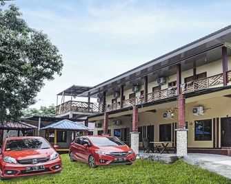 Hotel O Penginapan Dafandra Beach Near Pantai Tanjung Bira - Bira - Building
