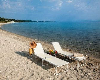 Sun Residence Exclusive Seaside Suites - Polychrono