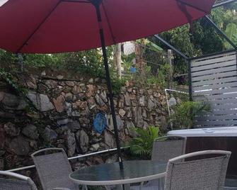 Comfy Mountain View Apartment - 2 - Port of Spain - Patio