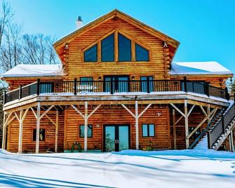 Luxury White Mountain Adventure Cabin & Sauna - Bethlehem - Будівля
