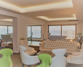 Sunrise Luxury Apartments - Rhodes - Lounge