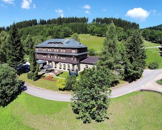 ألبسكي هوتل - سبندلروف ملين - مبنى