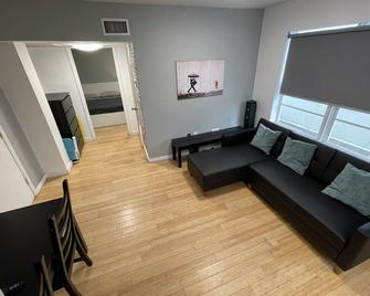 Best Location In South Beach. No Car Needed - Miami Beach - Living room