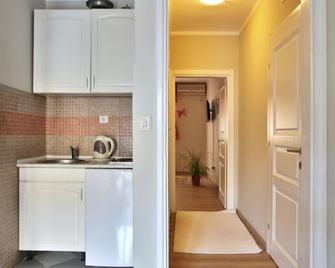 Marinero Apartments - Budva - Cuisine