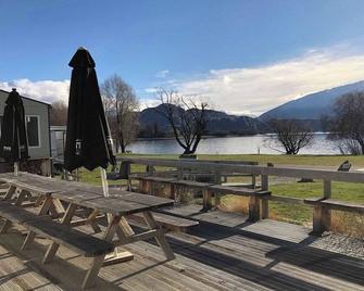 Hampshire Holiday Parks - Glendhu Bay - Wanaka - Patio