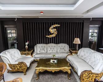 Quezon Premier Hotel - Candelaria - Candelaria - Living room