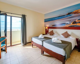 Hotel Avenida Praia - Portimão - Habitació