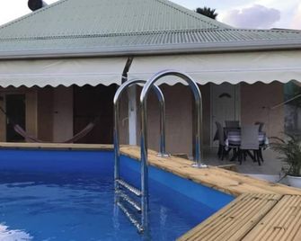 Villa Enchanteur A Sainte-Anne Avec Jardin Et Piscine Privee - Sainte-Anne - Басейн