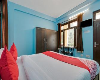 Oyo 24695 Hotel Comfort Inn - Chamba - Habitación