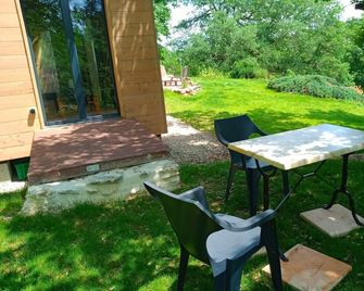 maison dans un écrin de verdure - Saint-Léon-sur-Vézère - Patio
