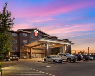 Best Western Plus Fort Saskatchewan Inn & Suites - Fort Saskatchewan - Gebäude