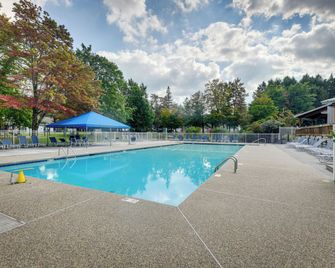 All-season Warren Condo Near Sugarbush Resort! - Warren - Pool