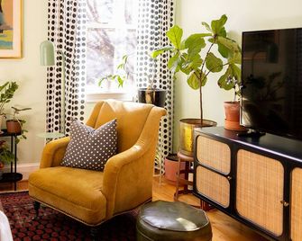 Wyatt's Saloon Guest House 2 - Baltimore - Sala de estar