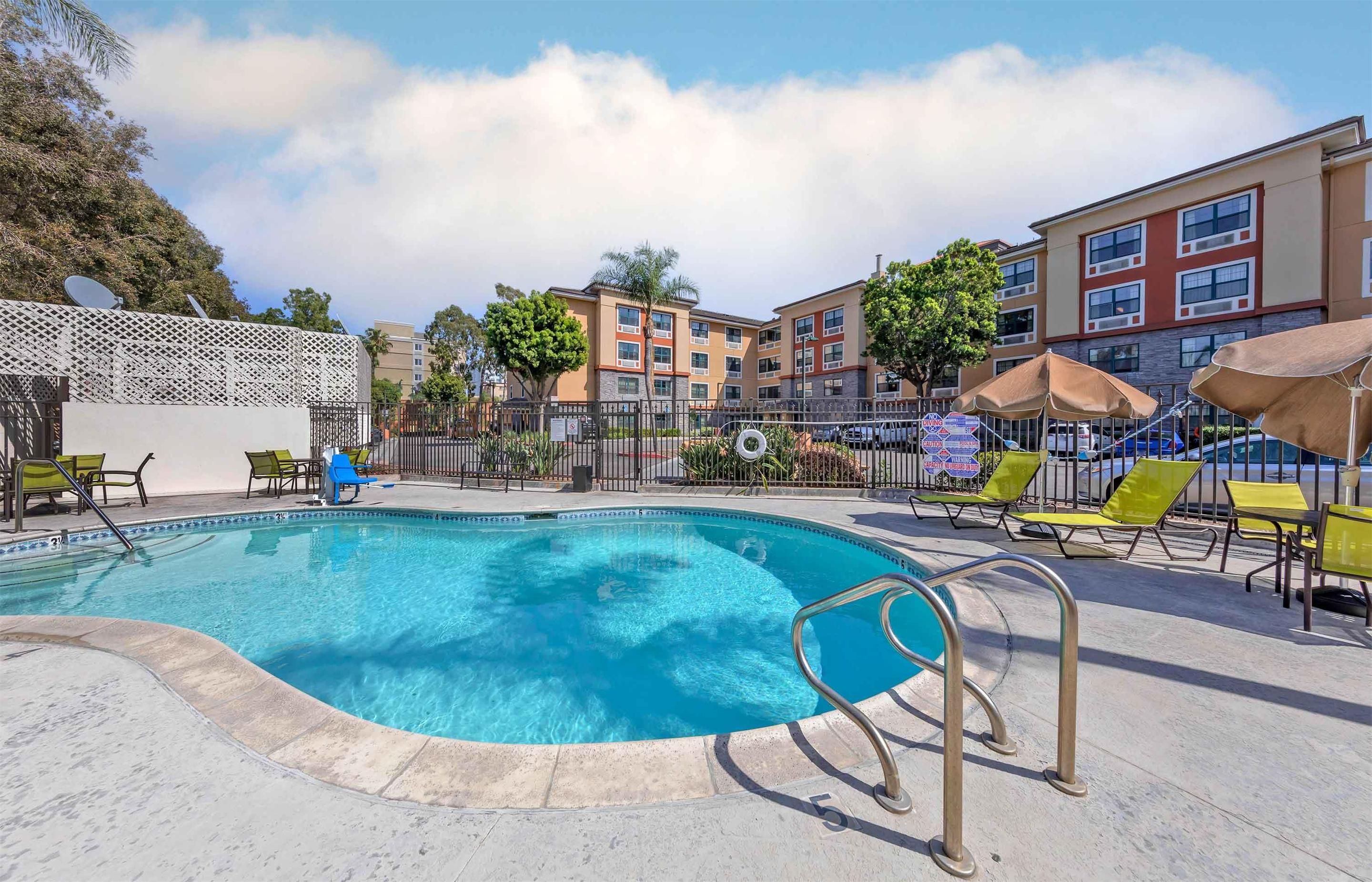 Extended Stay America Suites - Orange County - Anaheim Convention Center - Anaheim - Piscina