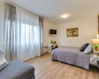 Rooms Vidar Train station - Venice - Bedroom