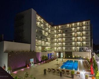 Millenium Suites - Conakry - Gebouw