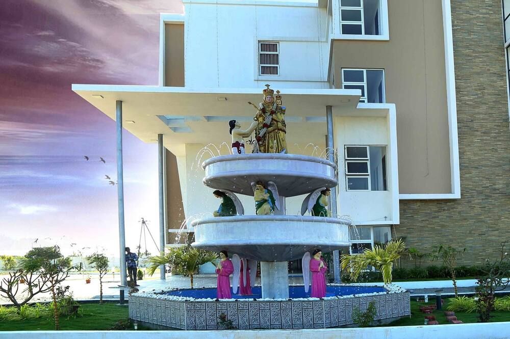 Hotel Queens Inn Velankanni - Velankanni - Building
