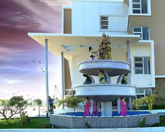 Hotel Queens Inn Velankanni - Velankanni - Building