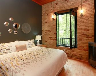 Charming 1-bedroom Roma Suite in the heart of downtown Saugatuck. - Saugatuck - Schlafzimmer