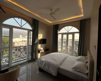 Hari Leela fort view palace - Chittorgarh - Bedroom