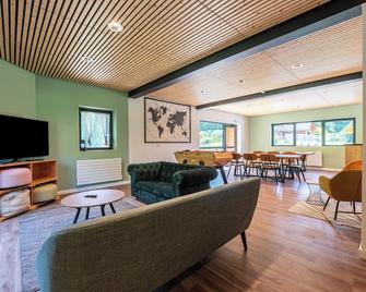 Privatisation Hostel - Faverges - Living room