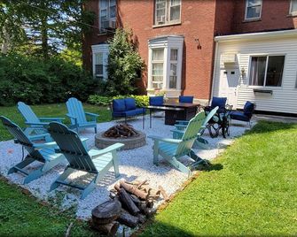 Inn at the Agora - Lewiston - Innenhof