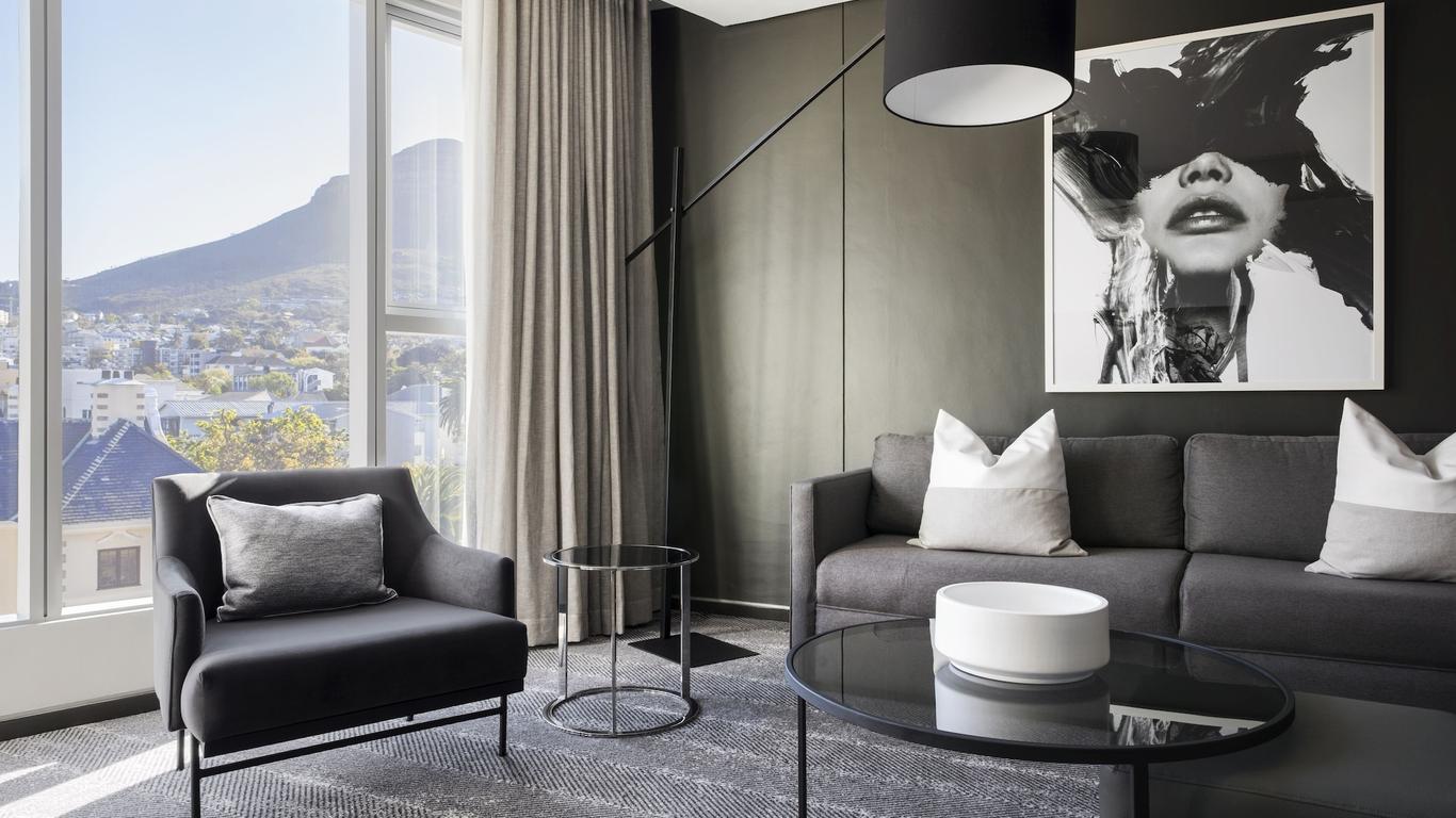 The Capital 15 on Orange Hotel & Spa