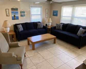 The perfect Long Beach Island vacation - Spray Beach - Living room